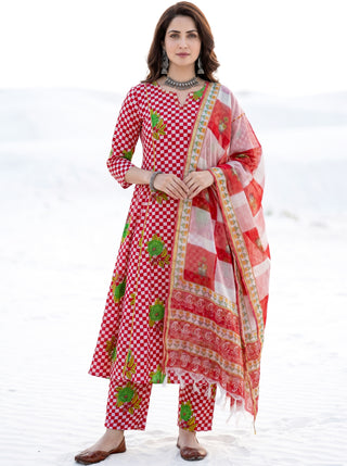 Aina Dastoor Set Of Kali Kurta Pants & Dupatta