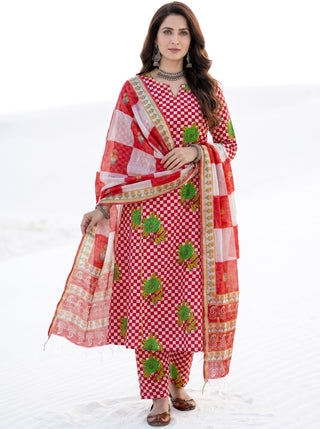 Aina Dastoor Set Of Kali Kurta Pants & Dupatta