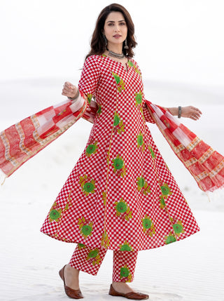 Aina Dastoor Set Of Kali Kurta Pants & Dupatta