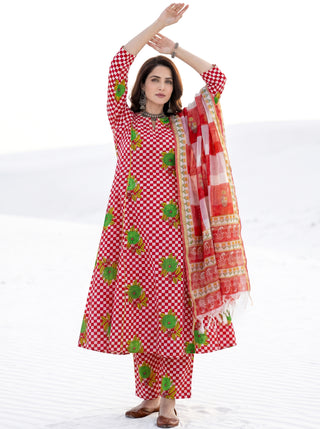 Aina Dastoor Set Of Kali Kurta Pants & Dupatta
