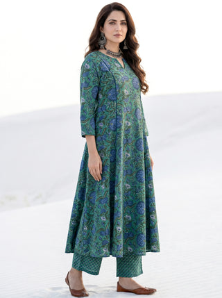 Aina Lihaaj Set Of Kali Kurta Palazzo & Dupatta