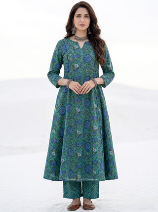 Aina Lihaaj Kali Kurta