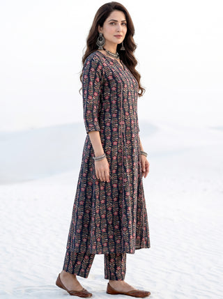 Aina Jahaan Set Of Kali Kurta Pants & Dupatta