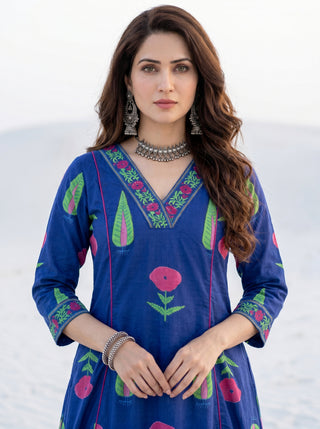 Aina Asar Set Of Kali Kurta Pants & Dupatta