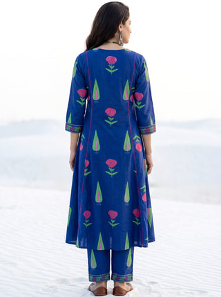 Aina Asar Kali Kurta