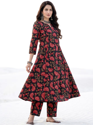 Aina Rasha Set Of Kali Kurta Pants & Dupatta