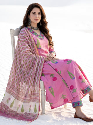 Aina Shahar Set Of Kali Kurta Pants & Dupatta