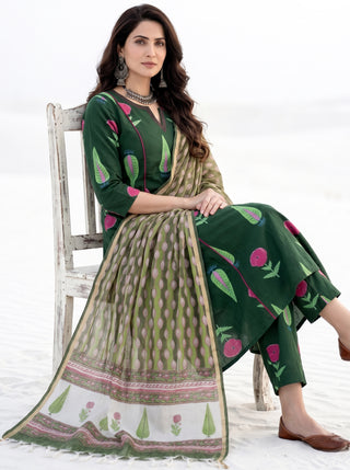 Aina Rubaab Set Of Kali Kurta Pants & Dupatta