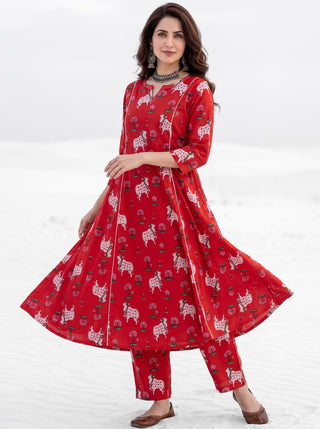 Aina Rasm Set Of Kali Kurta Pants & Dupatta