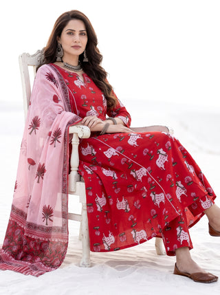 Aina Rasm Set Of Kali Kurta Pants & Dupatta