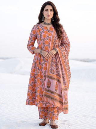 Aina Surai Set Of Kali Kurta Pants & Dupatta