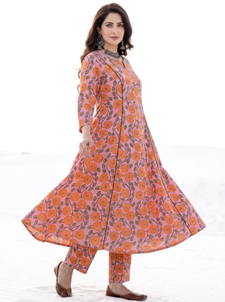 Aina Surai Set Of Kali Kurta Pants & Dupatta