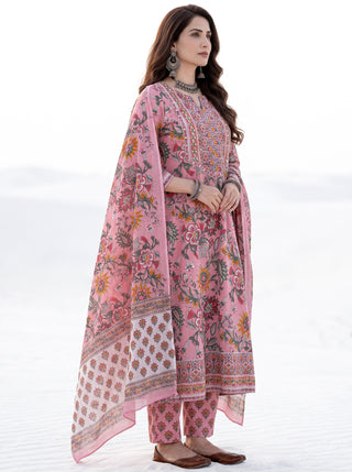 Aina Kalashi Set Of Kurta Salwar Pants & Dupatta