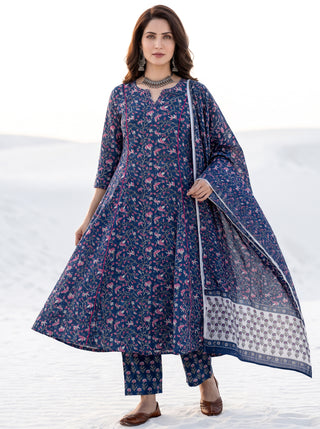 Aina Araz Set Of Kali Kurta Pants & Dupatta