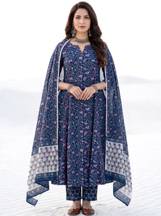Aina Araz Set Of Kali Kurta Pants & Dupatta