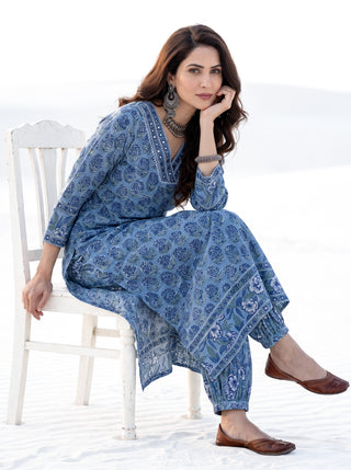 Aina Manara Set Of  Kurta Salwar Pants & Dupatta