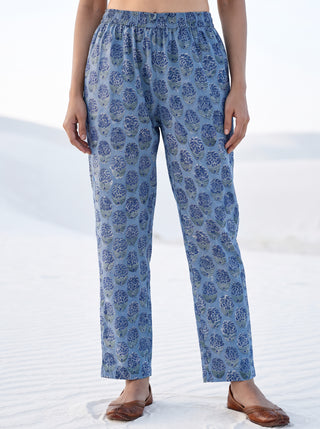 Aina Varee Set Of Angrakha Kurta Pants & Dupatta