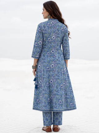Aina Varee Set Of Angrakha Kurta Pants & Dupatta