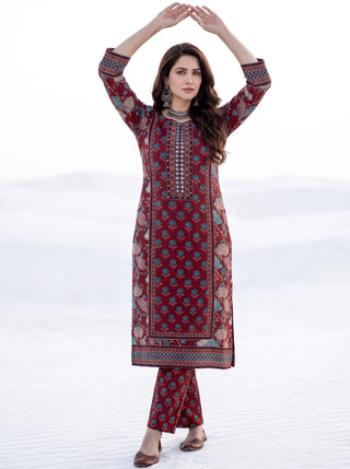 Aina Neera Set Of Kurta Salwar Pants & Dupatta