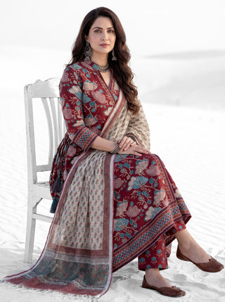 Aina Kashi Set Of Angrakha Kurta Pants & Dupatta