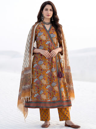 Aina Vasani Set Of Angrakha Kurta Pants & Dupatta