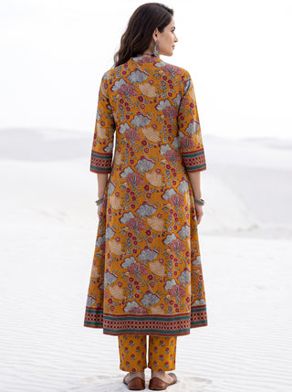 Aina Vasani Set Of Angrakha Kurta Pants & Dupatta
