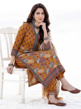 Aina Milan Set Of  Kurta Salwar Pants & Dupatta