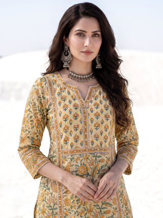 Aina Aparna Set Of  Kurta Salwar Pants & Dupatta