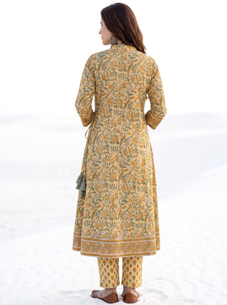 Aina Darshiya Set Of Angrakha Kurta Pants & Dupatta