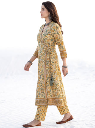 Aina Darshiya Set Of Angrakha Kurta Pants & Dupatta