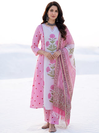 Aina Agrami Set Of Kali Kurta Pants Dupatta