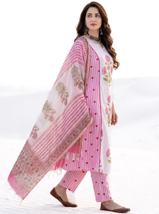 Aina Agrami Set Of Kali Kurta Pants Dupatta