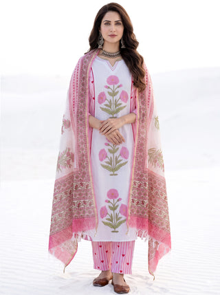 Aina Agrami Set Of Kali Kurta Pants Dupatta