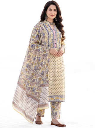Aina Swarna Set Of  Kurta Salwar Pants & Dupatta