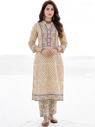 Aina Swarna Set Of  Kurta Salwar Pants & Dupatta