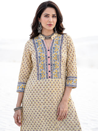 Aina Swarna Set Of  Kurta Salwar Pants & Dupatta