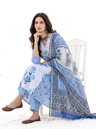 Aina Suraya Set Of Kali Kurta Pants Dupatta