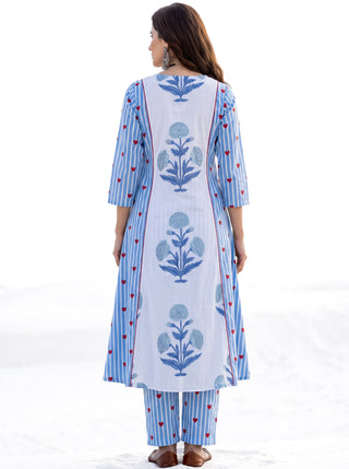 Aina Suraya Kali Kurta