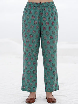 Aina Bagaan Set Of Kali Kurta Pants Dupatta
