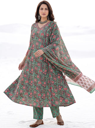 Aina Bagaan Set Of Kali Kurta Pants Dupatta