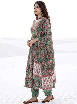 Aina Bagaan Set Of Kali Kurta Pants Dupatta