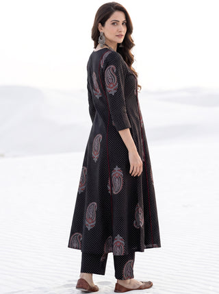 Aina Kangana Set Of Kali Kurta Pants Dupatta
