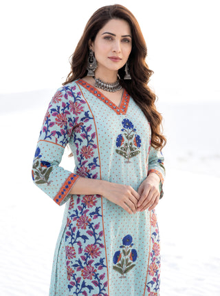 Aina Kaya Kurta