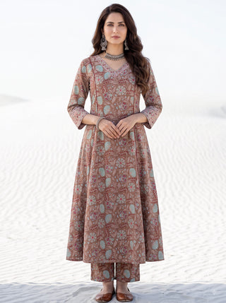 Aina Jiva Set Of Kali Kurta Pants & Dupatta