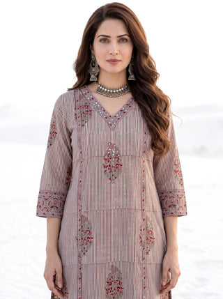 Aina Shreshtha Set Of  Kurta  Pants & Dupatta
