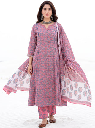 Aina Majili Set Of Kali Kurta Pants & Dupatta