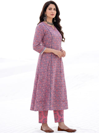 Aina Majili Set Of Kali Kurta Pants & Dupatta