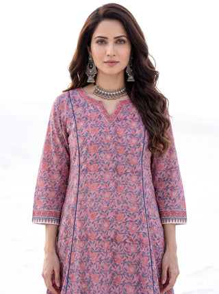 Aina Majili Set Of Kali Kurta Pants & Dupatta