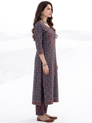 Ajrakh Savida Set of Kurta Salwar Pants & Dupatta