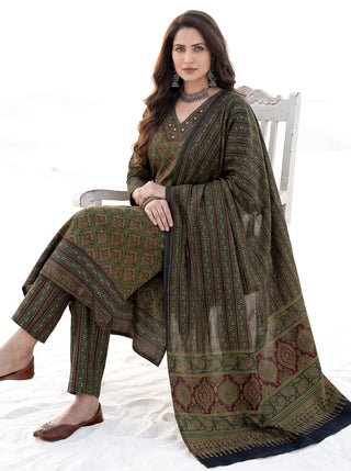Ajrakh Rajauri Set of Kurta Salwar Pants & Dupatta
